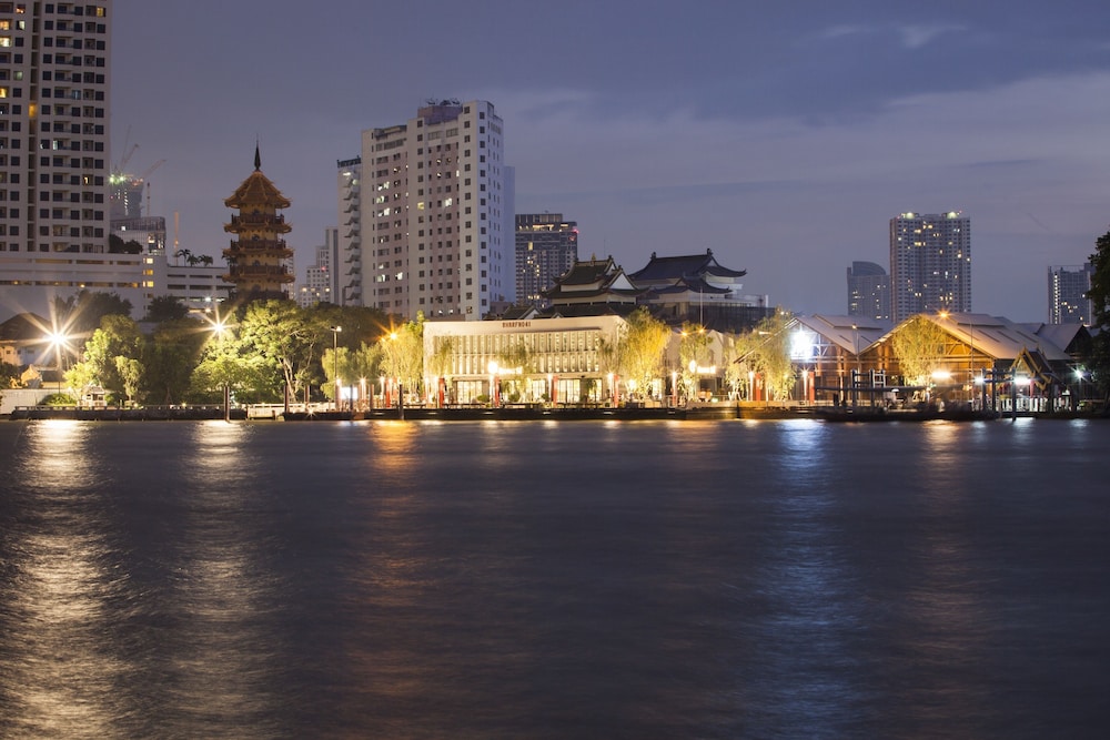 Amdaeng Bangkok Riverside Hotel 71/75