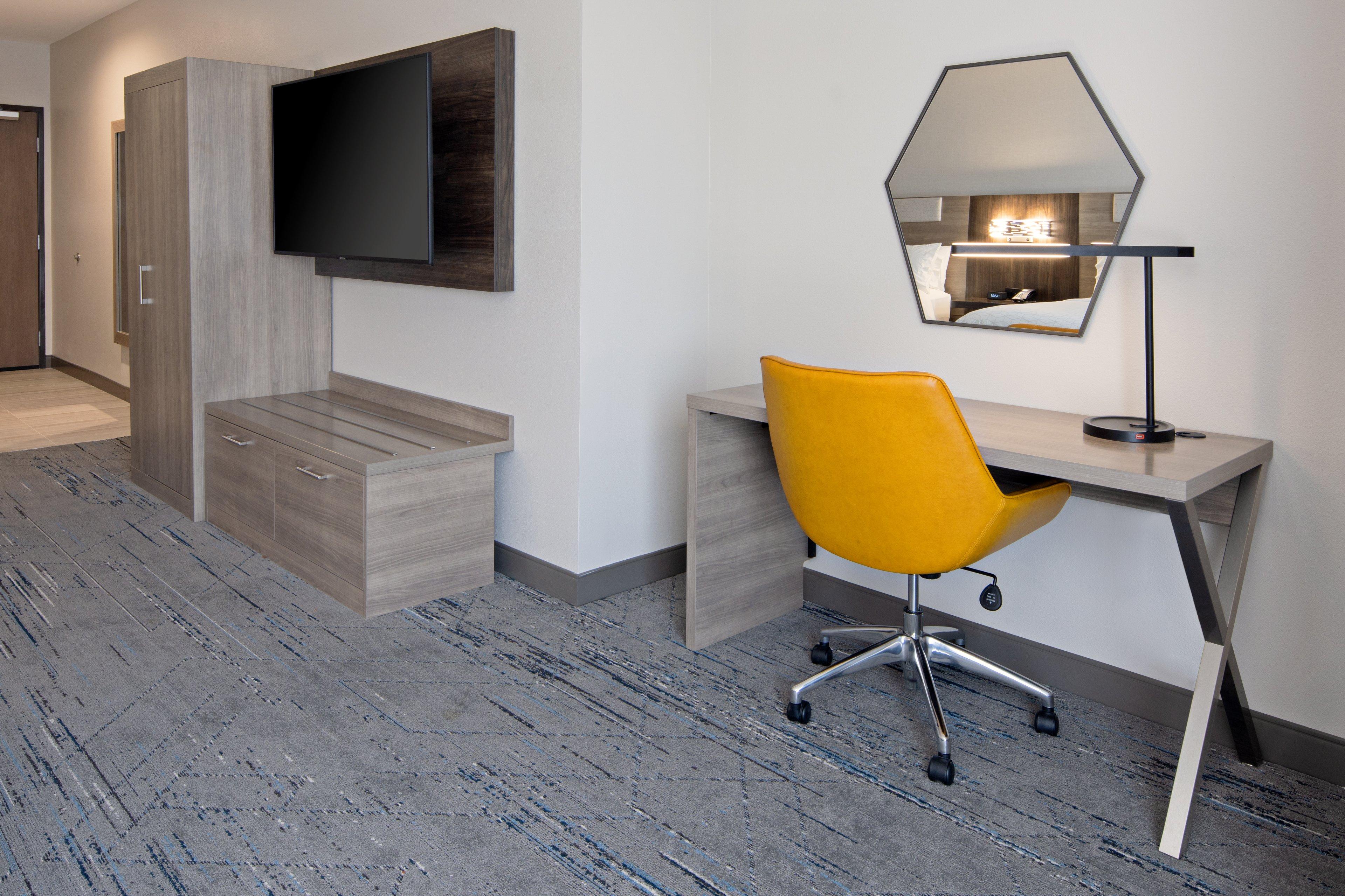 Holiday Inn Express and Suites Valencia 37/50