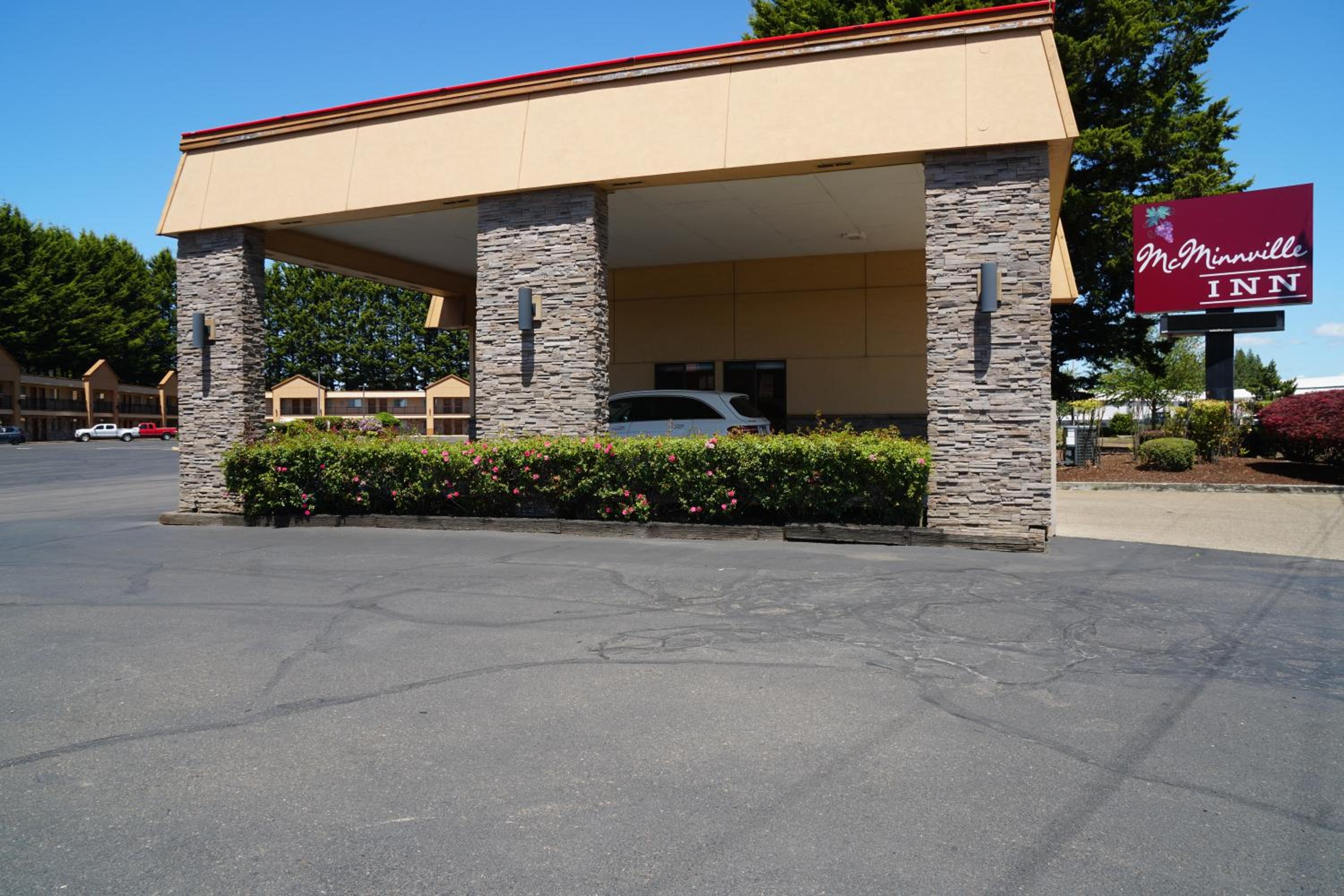McMinnville Inn 9/12