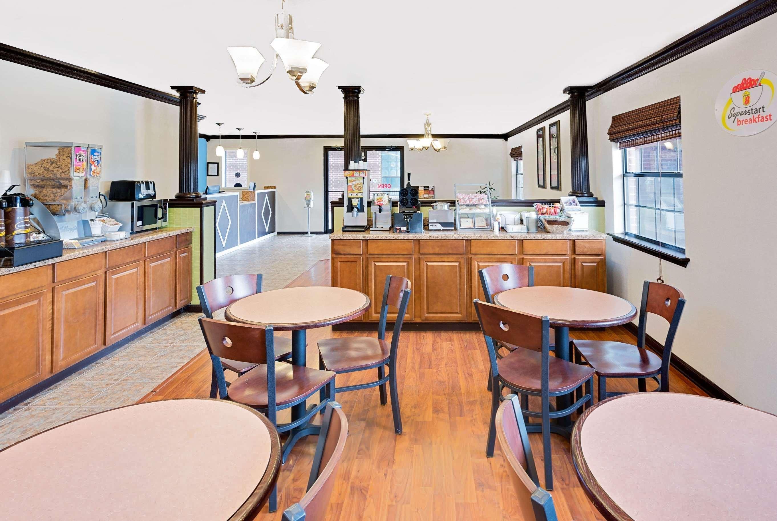 Super 8 by Wyndham Hazen 22/26