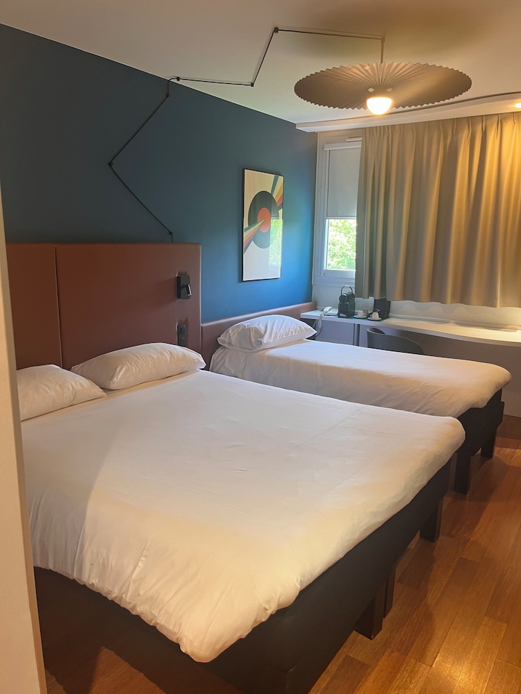 Ibis Cambrai 21/65