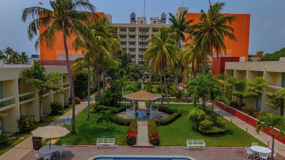 Hotel Posada de Tampico 48/51