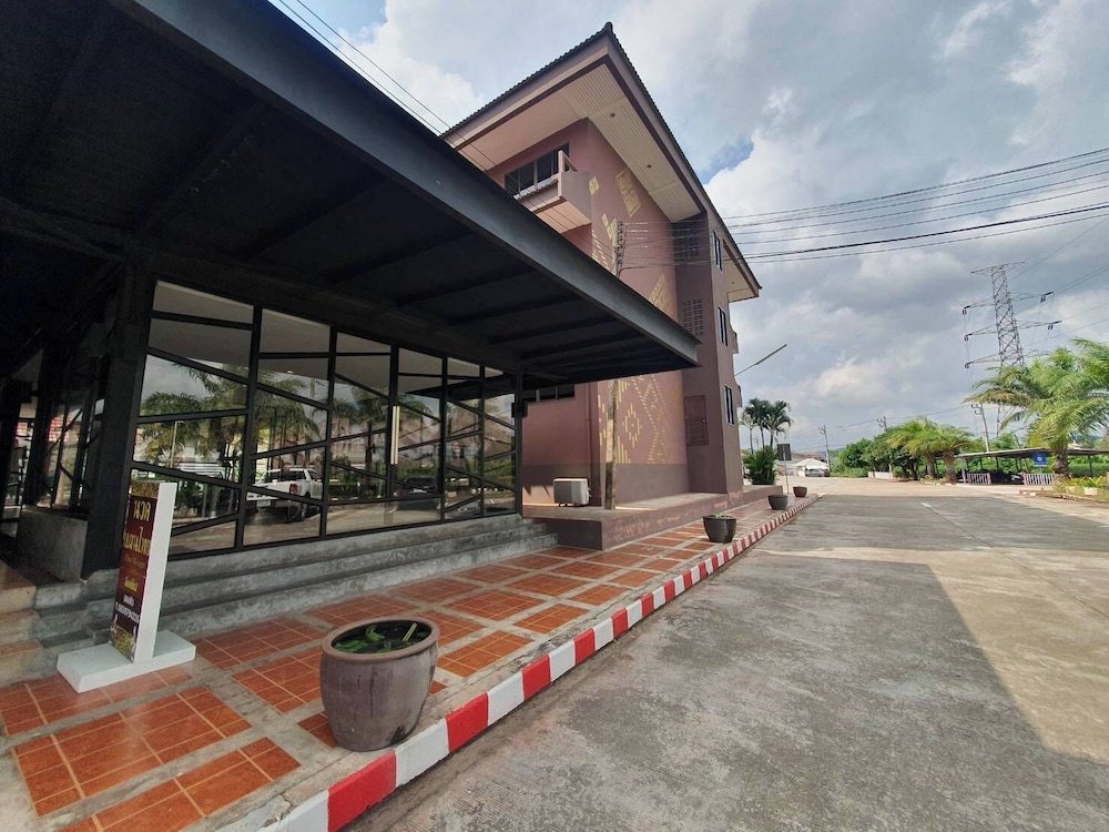 Bunjongburi Hotel 43/50