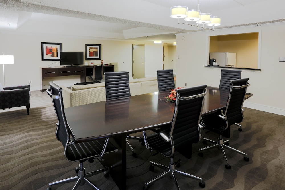 HOLIDAY INN AUSTIN MIDTOWN 63/78