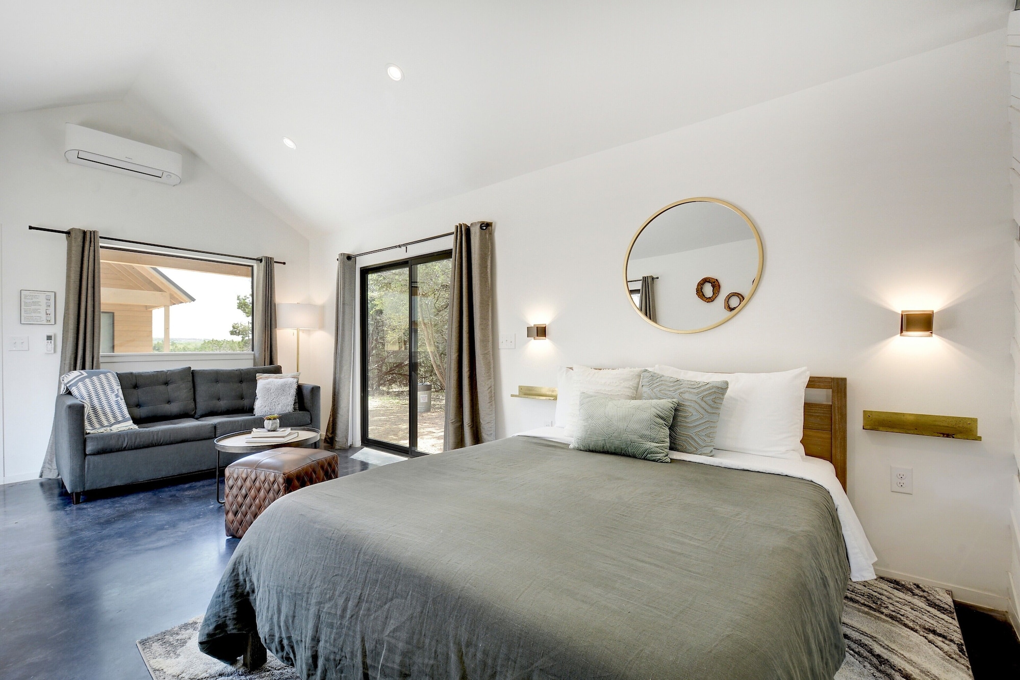 Cabin, Queen Bed, Sofa, Hot Tub, Courtyard Area