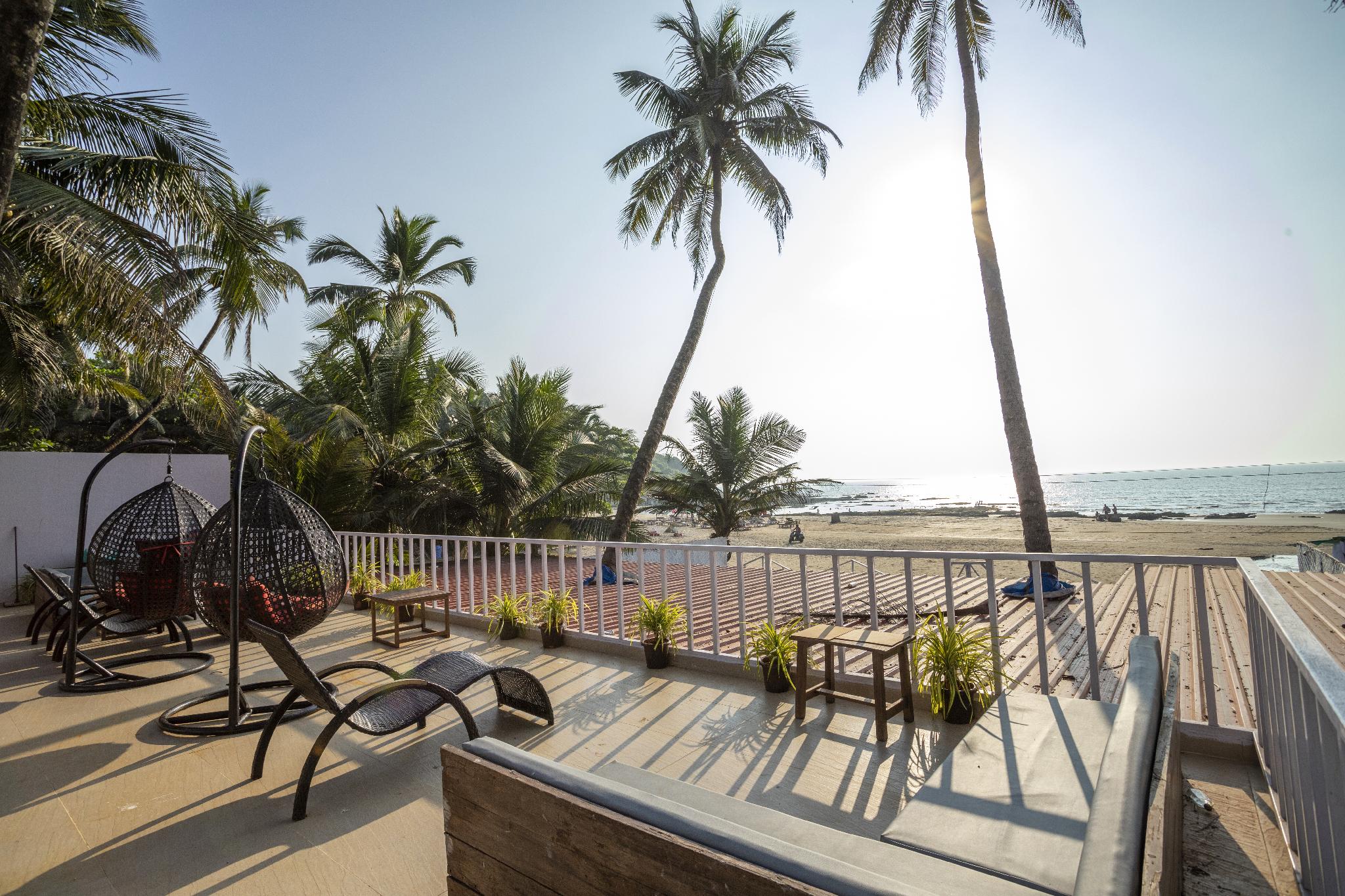 Antares Beach Resort 12/15
