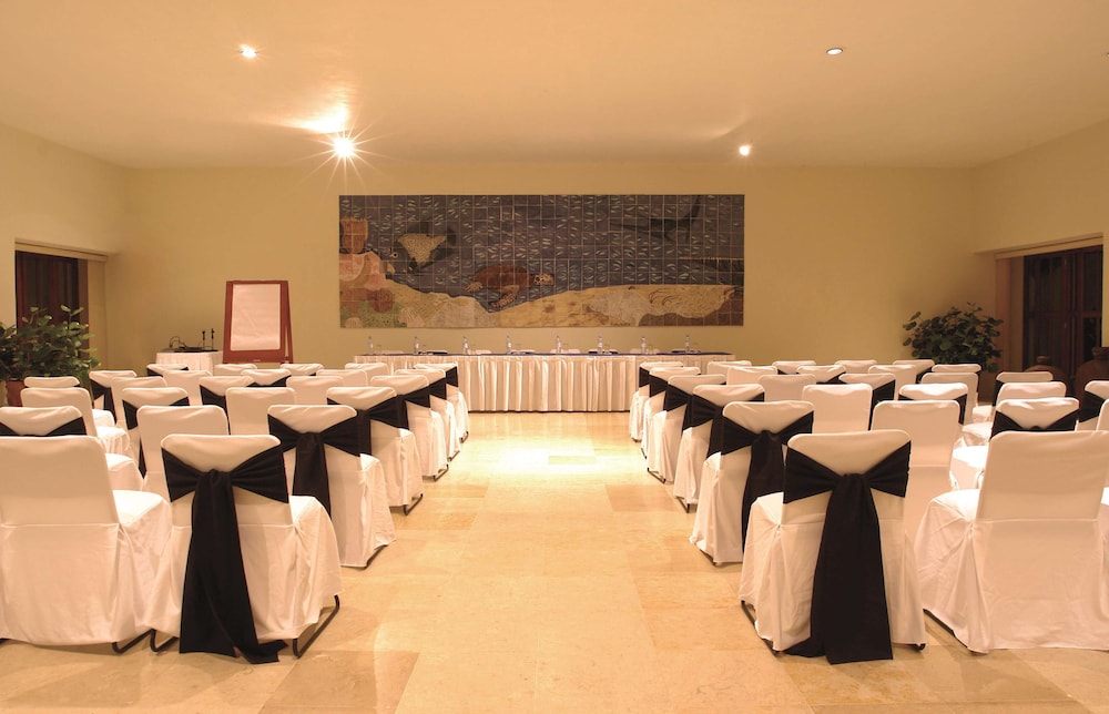 Emporio Ixtapa 35/50