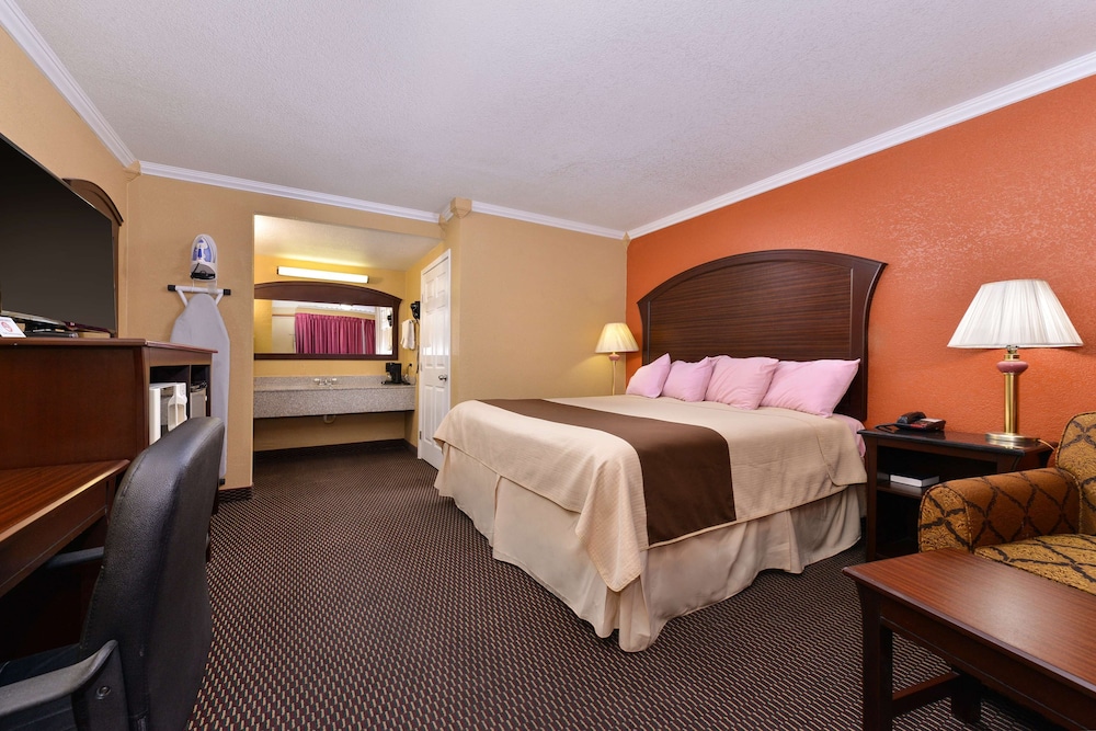 Americas Best Value Inn Schulenburg 10/26
