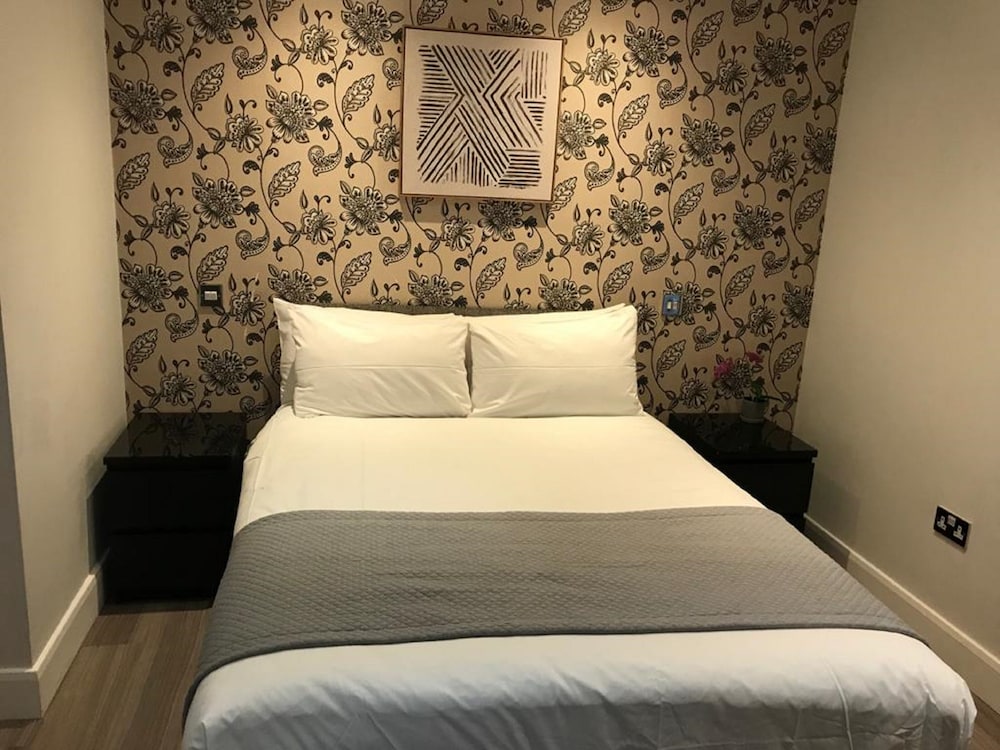 Msk Hotel 82 London 11/34