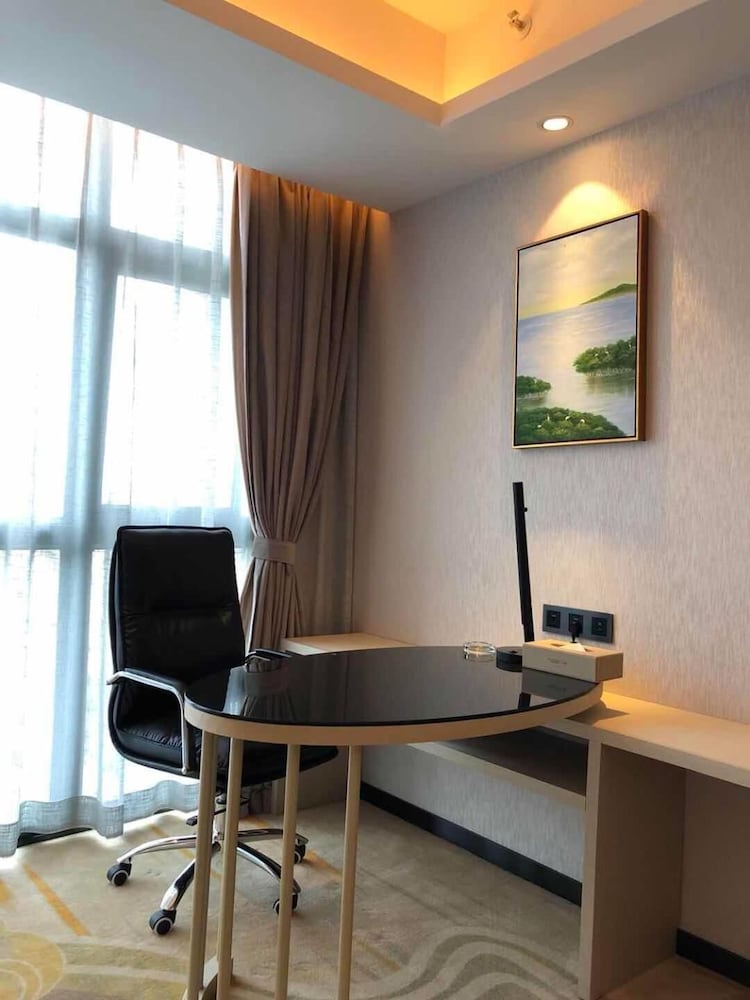 Howard Johnson by Wyndham Life Changrong 17/25