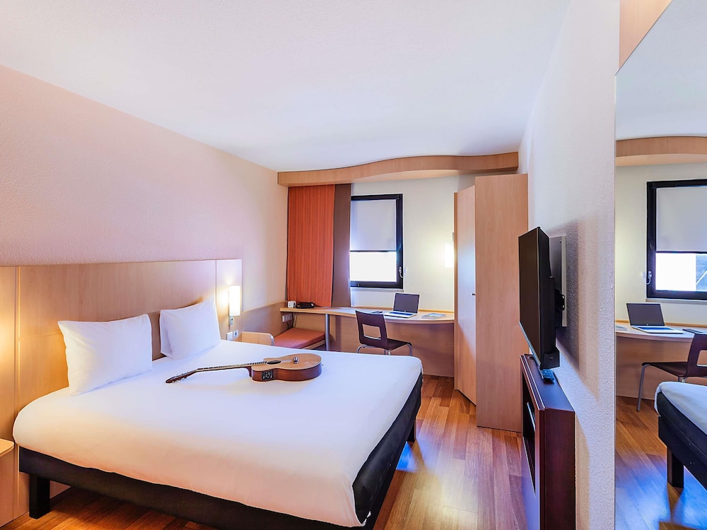 Ibis Lisboa Sintra 23/75