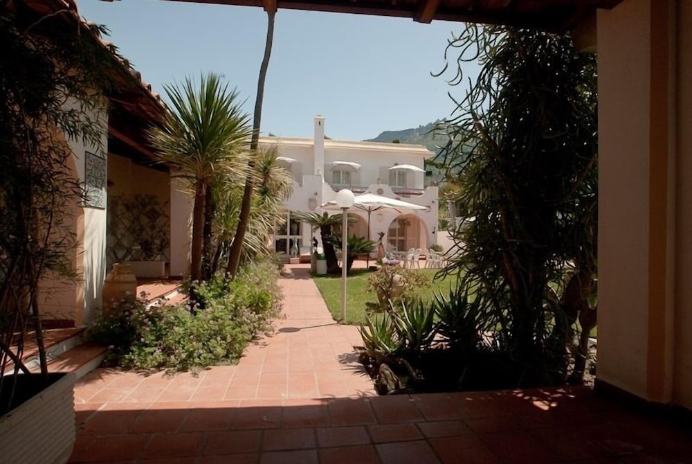 Hotel Belsole Ischia 39/50