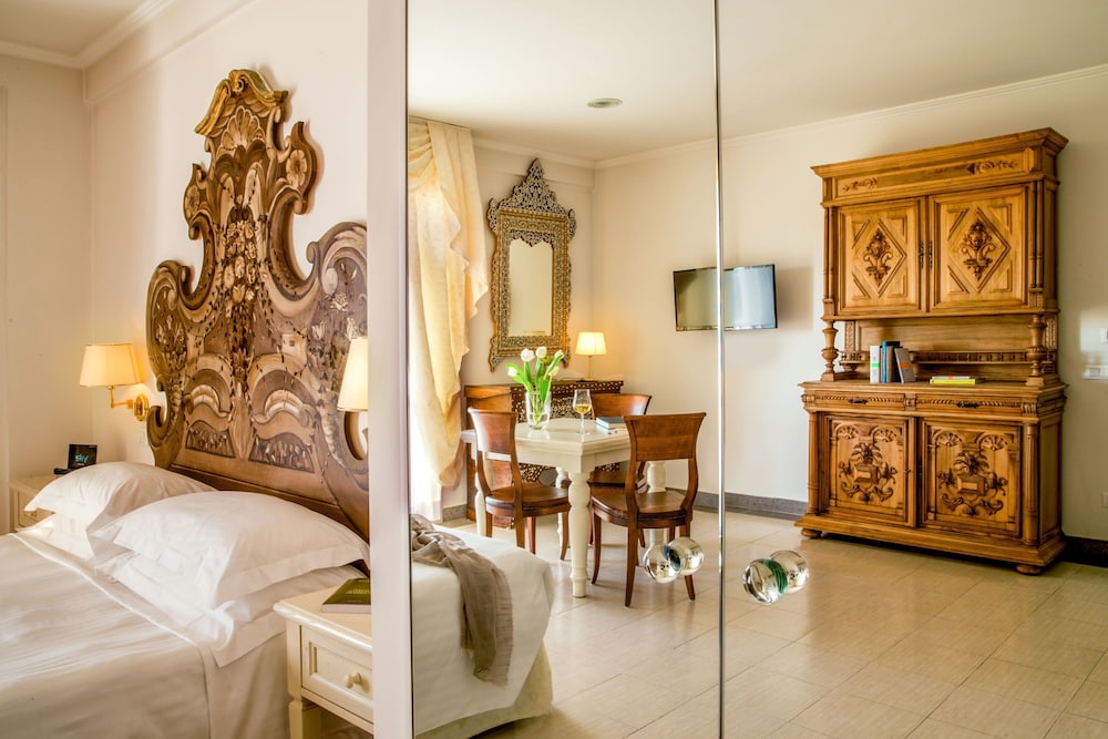 Arcom Palace 43/49