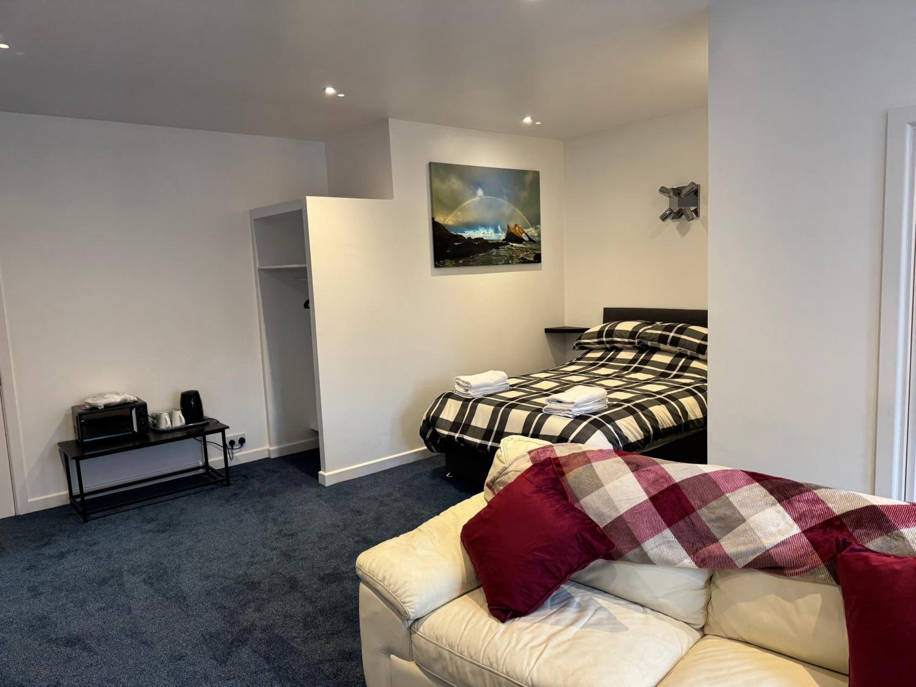 Grant Arms Hotel 25/50