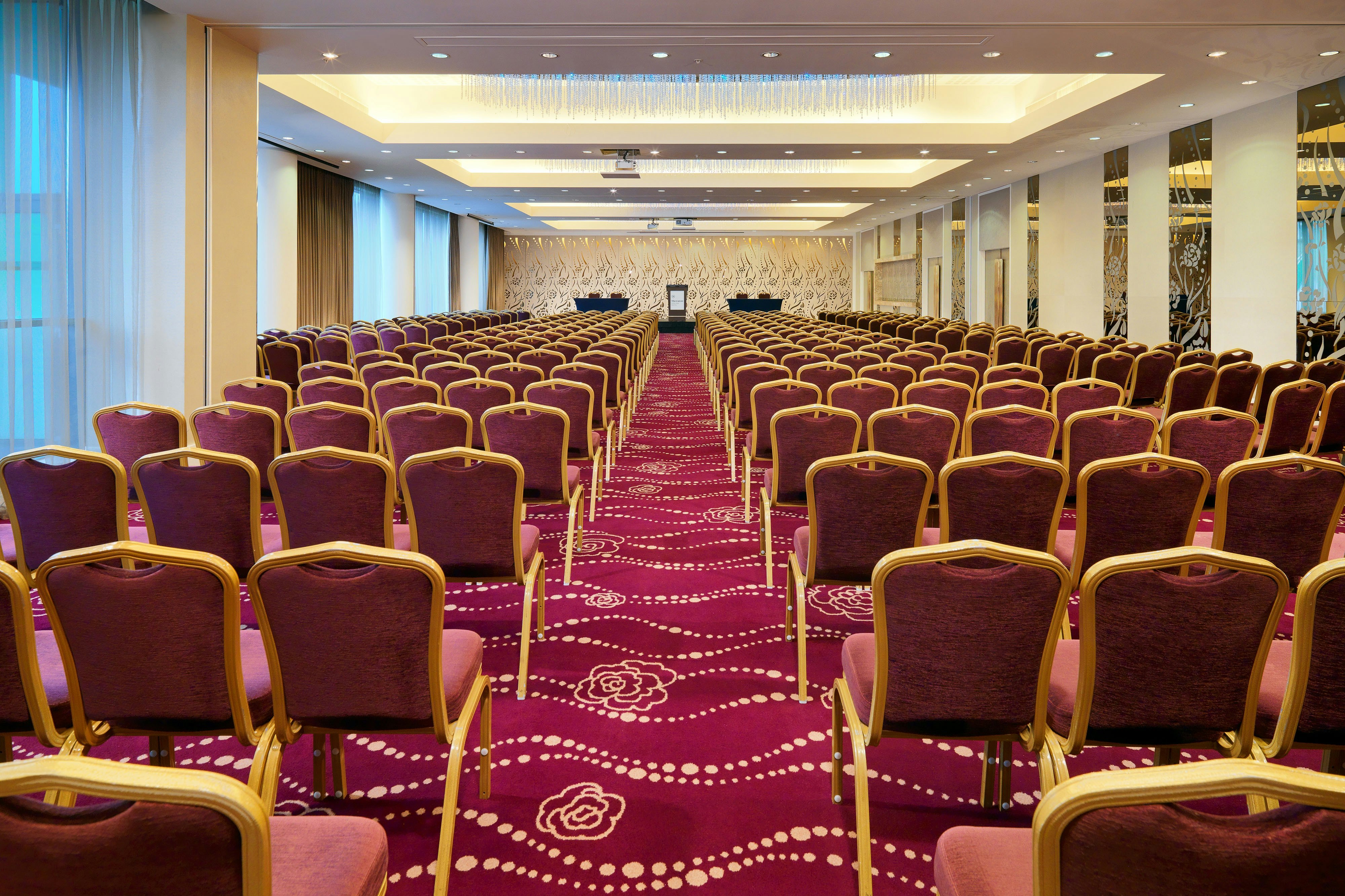 SHERATON ATHLONE HOTEL 47/49