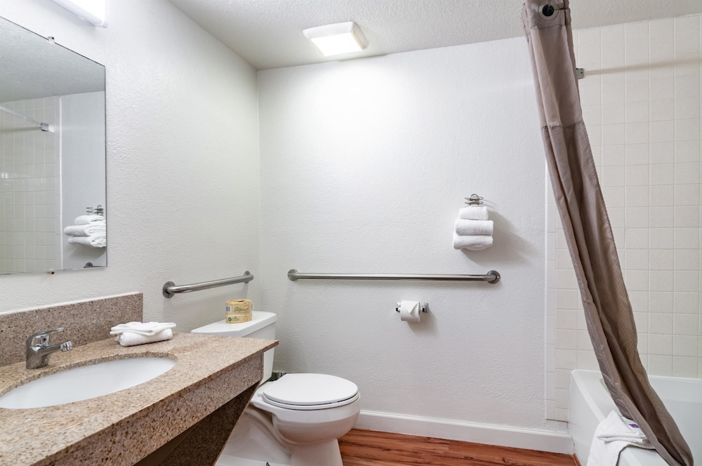 Motel6 Naperville, IL 20/44