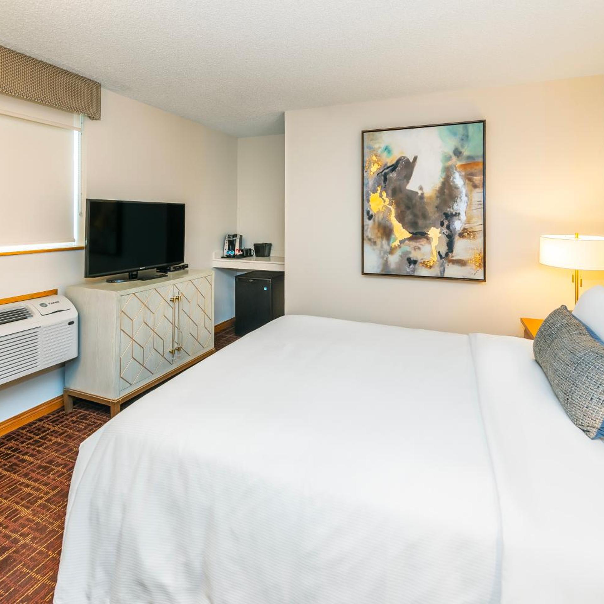 غرفة قياسية بسرير مزدوج، Banff Inn 4/6