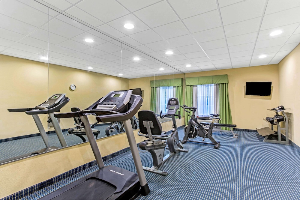 La Quinta Inn Suites By Wyndham Mobile Satsuma Saraland 27/50