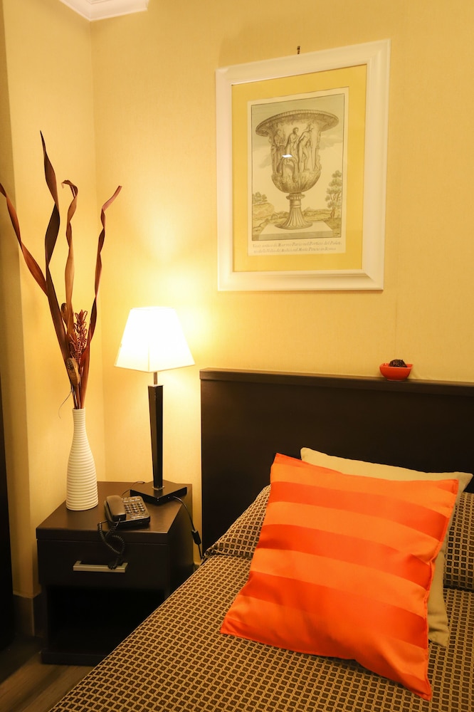 Hotel Latinum 44/57
