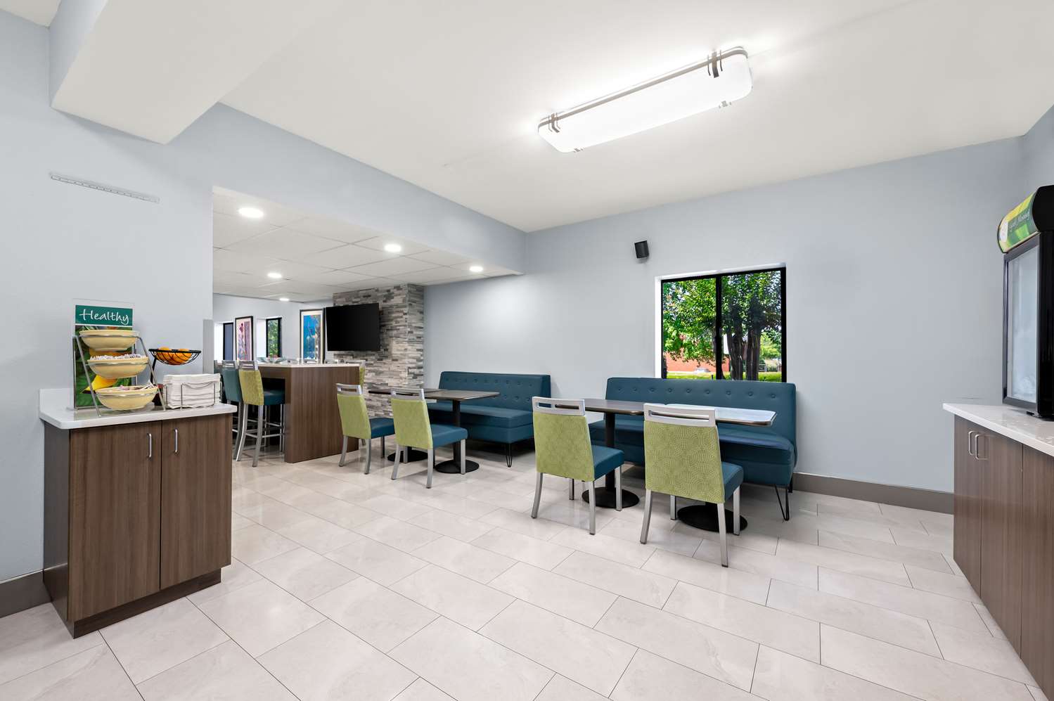 Quality Inn Pelham I-65 Exit 246 11/38