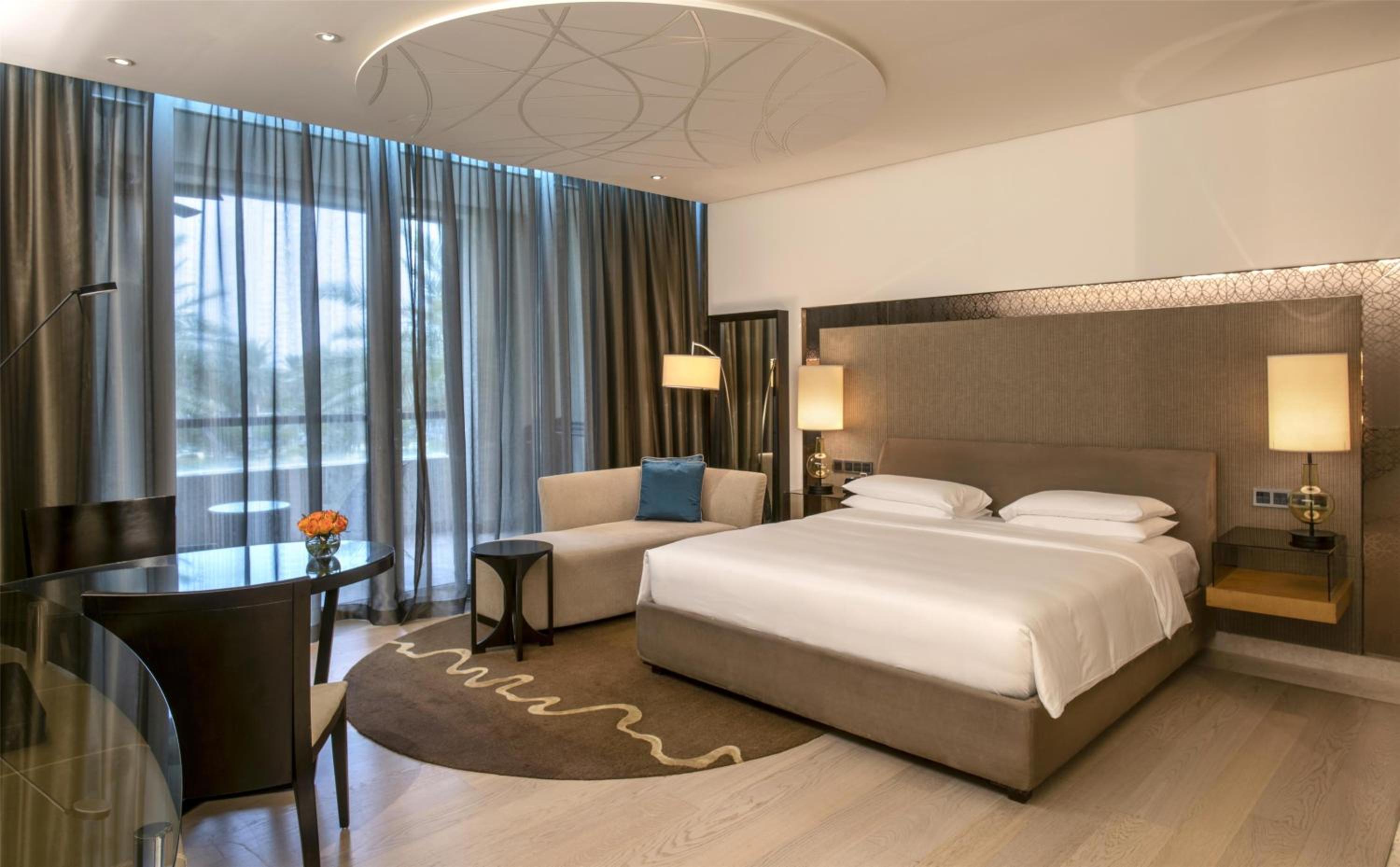 Suite, King Bed