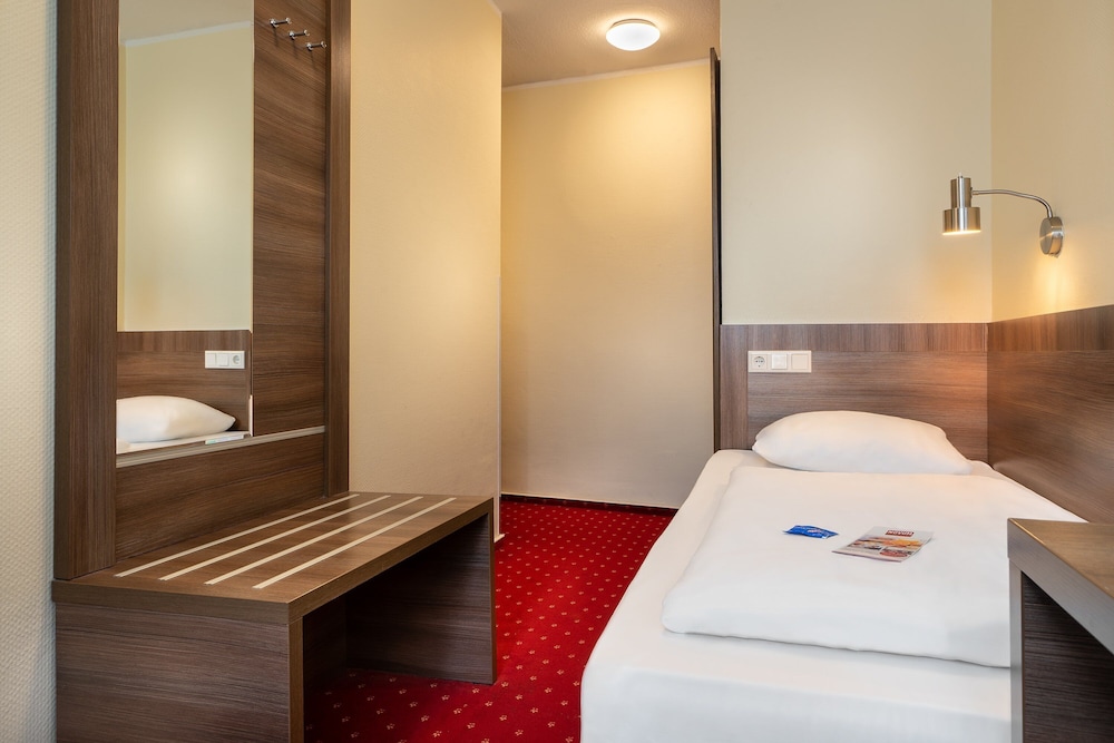 Hotel Leonet 46/71