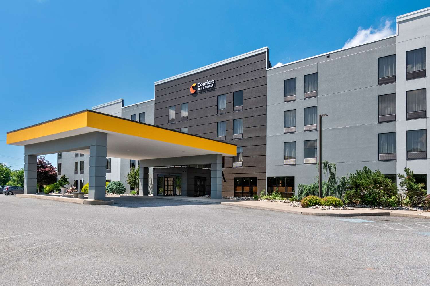 Comfort Inn and Suites York, PA 2/44