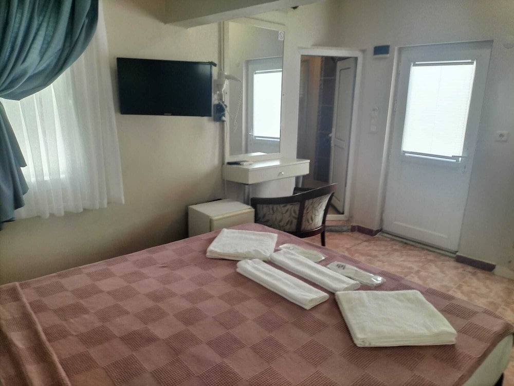 HOTEL LETOON 19/50