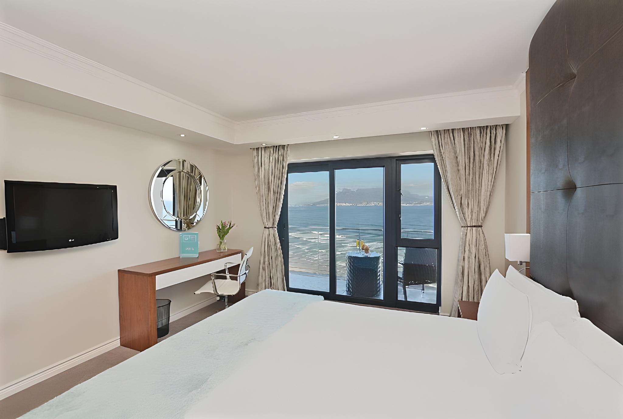 Guest Room, Sea View