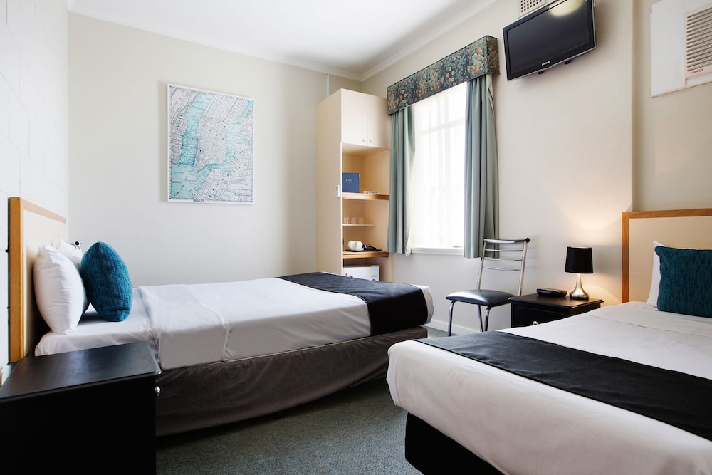 REX HOTEL 16/67