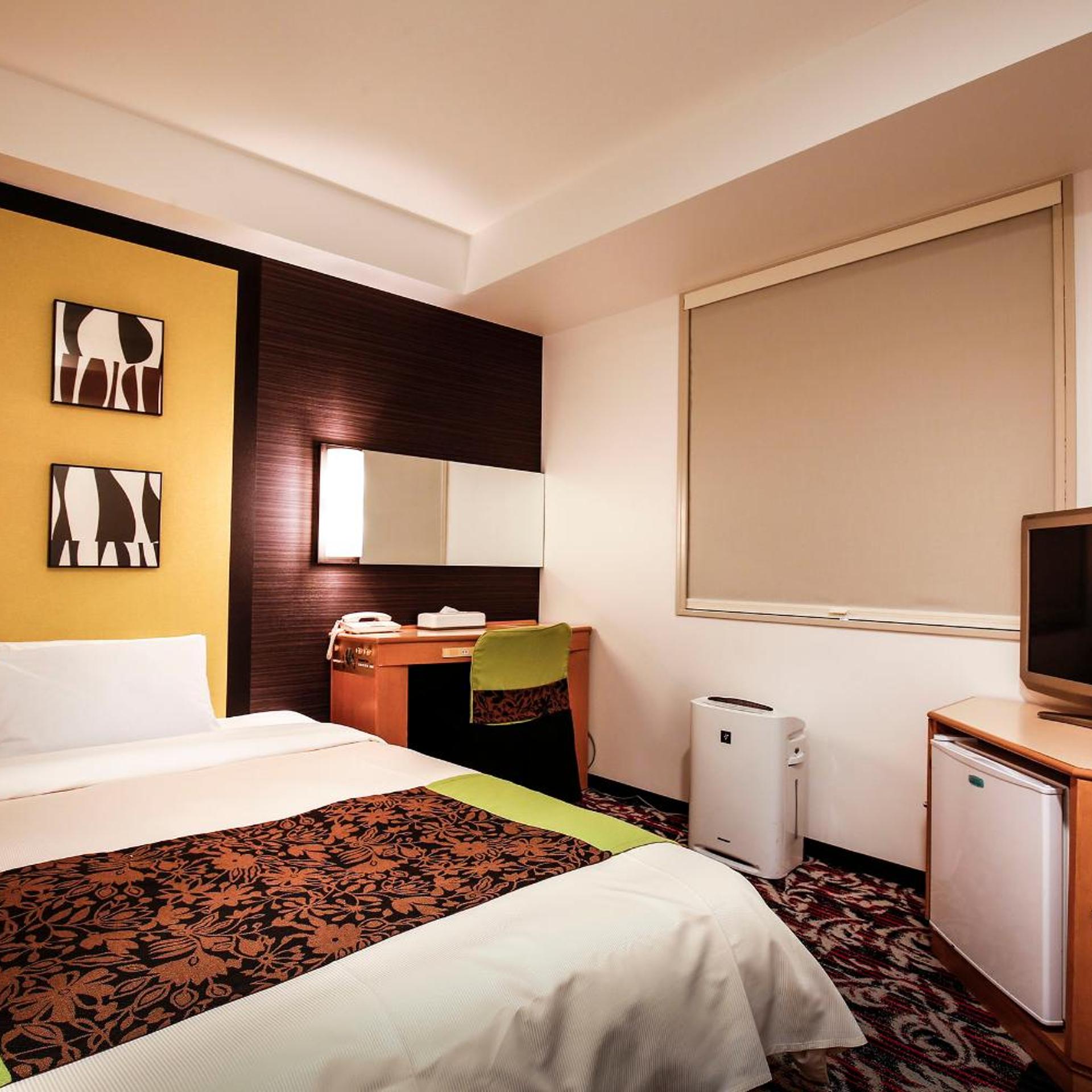 Moderate, Semi Double Bed, Smoking