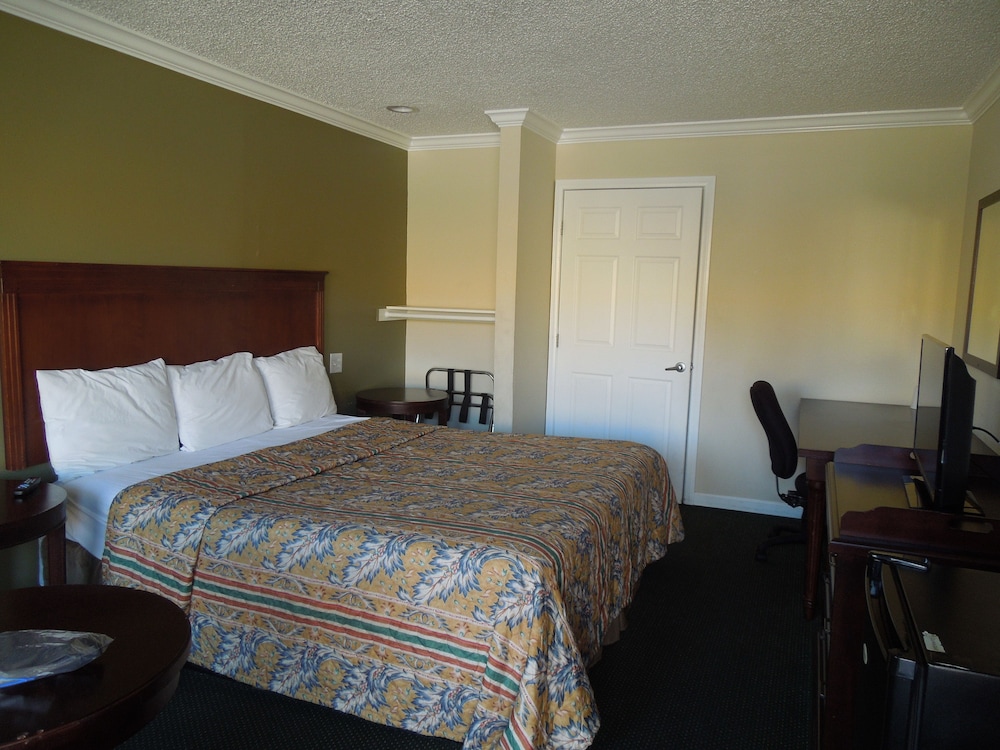 National Inn Garden Grove 29/60