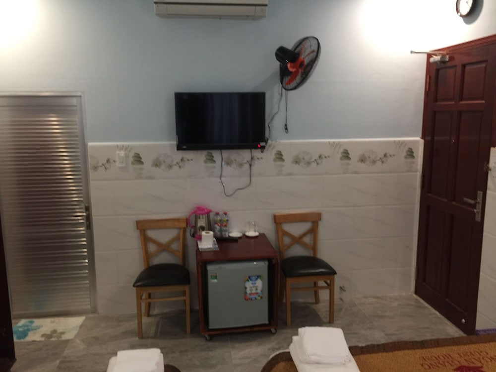 Ngan Giang Guest House 52/65