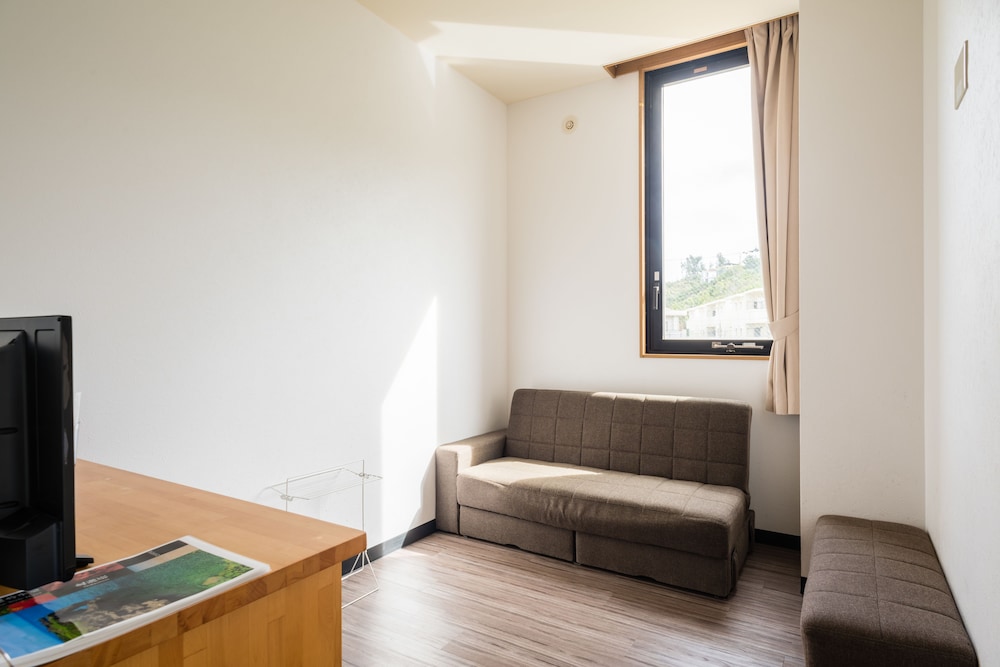 Low Cost Resort Manza Beach 36/55