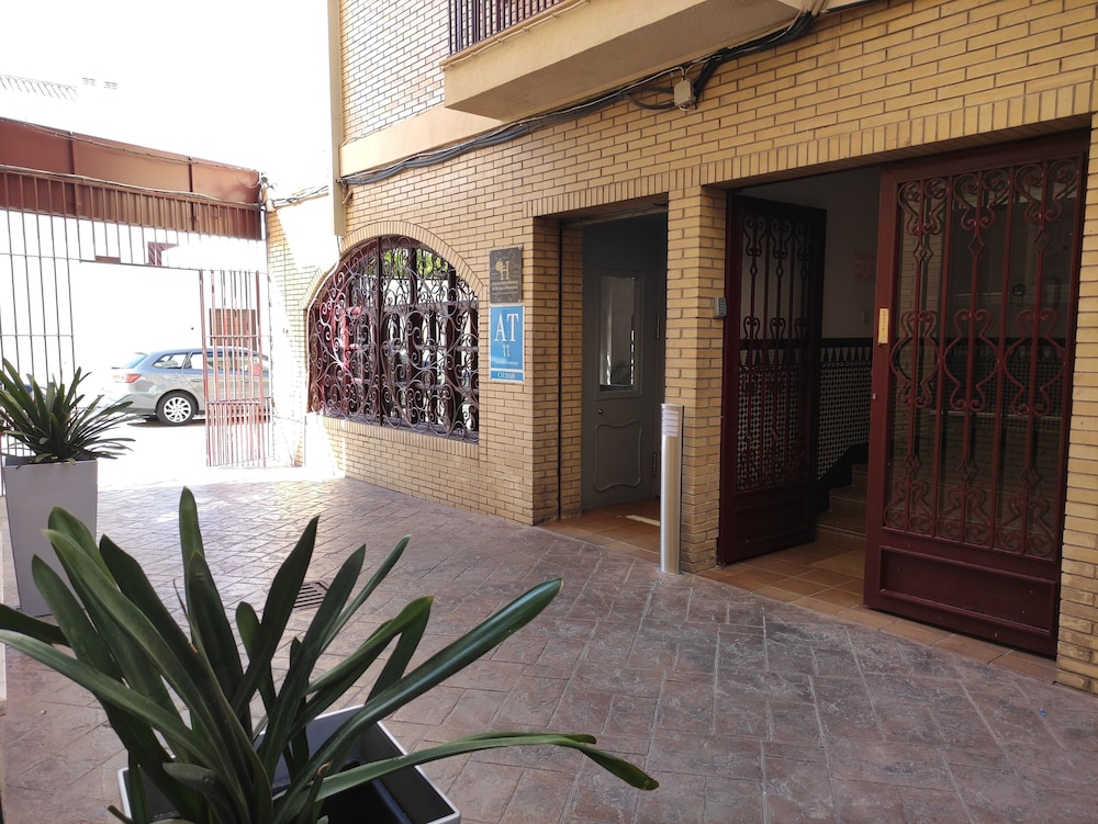 APARTAMENTOS TURISTICOS PUERTA DEL SUR photo2