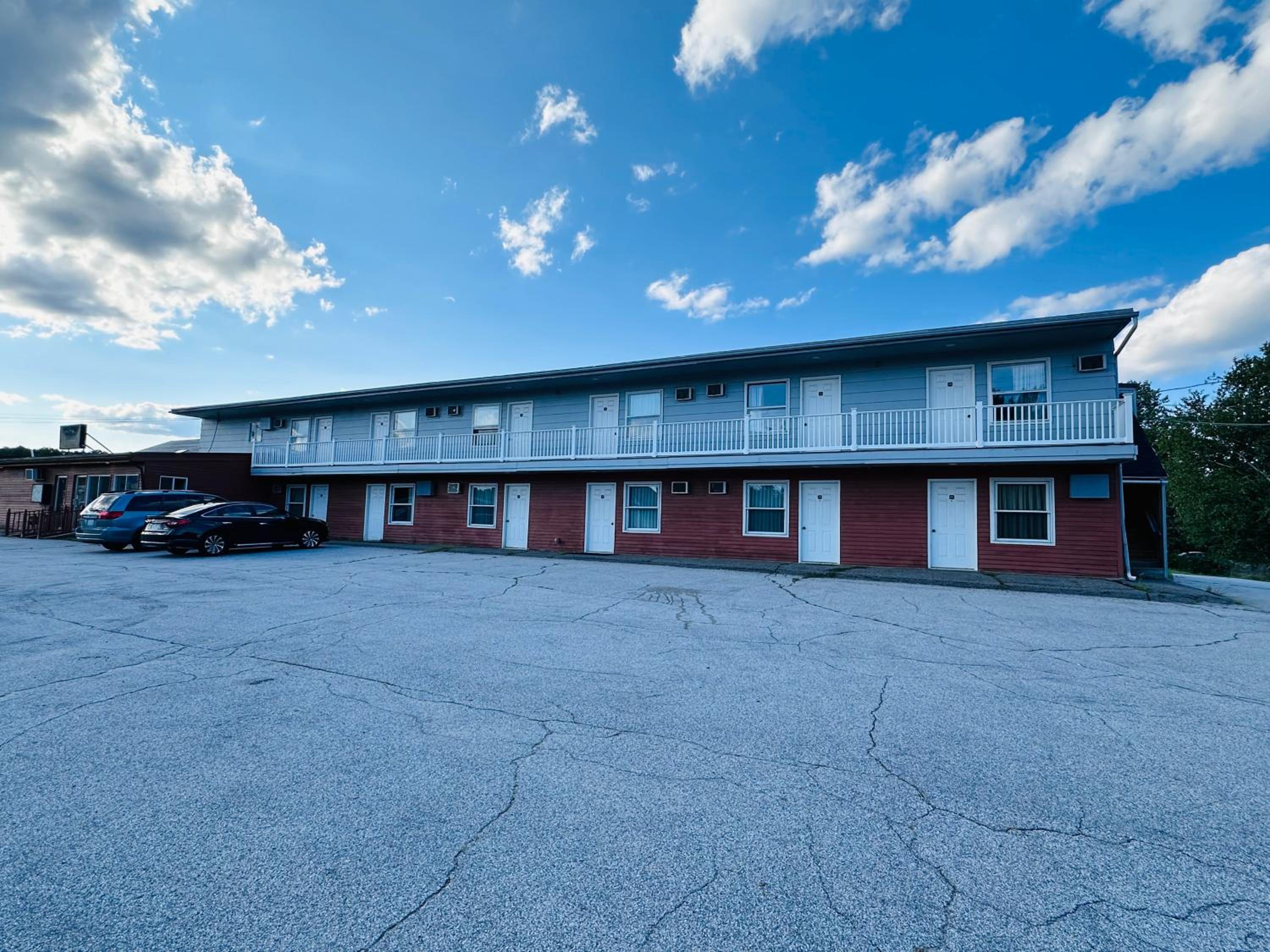 Pamola Motor Lodge 2/27