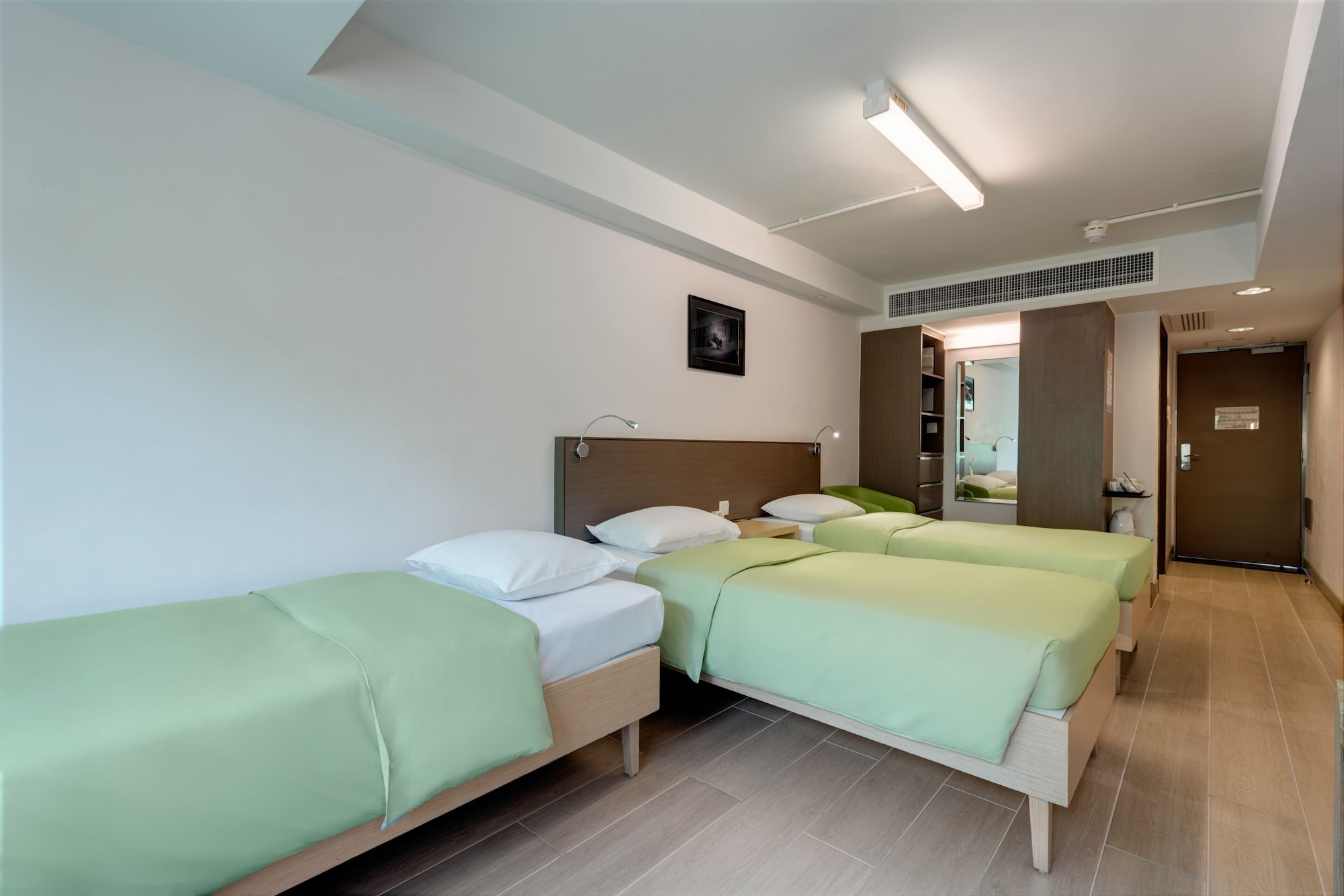 ROOM, TRIPLE, 3 BEDS
