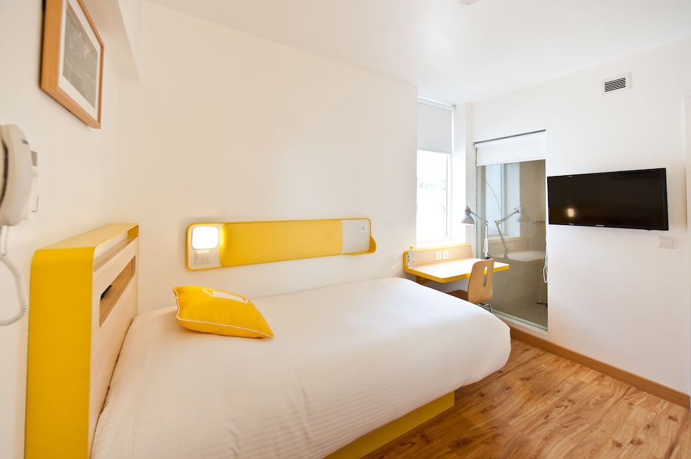 Bloomrooms At Indiranagar 7/44