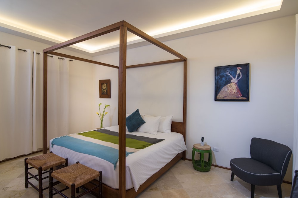 LUCA HOTEL 22/63