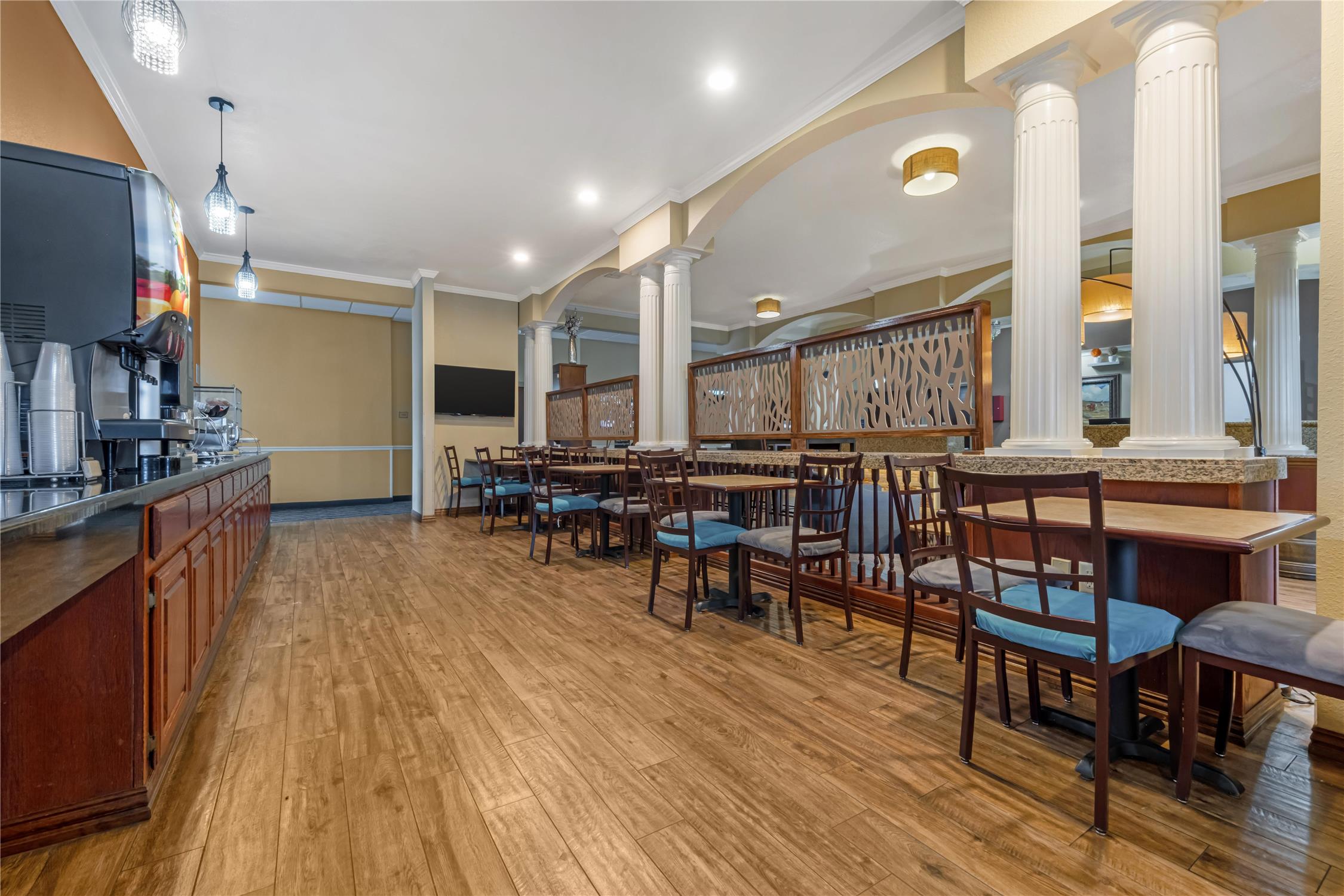 Best Western Plus Shamrock Inn and Suites 16/21