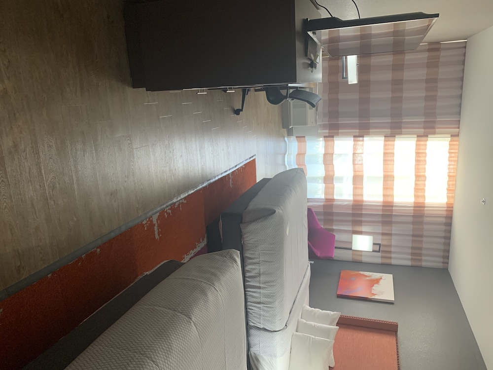 La Quinta Inn & Suites By Wyndham Lakeway 20/44