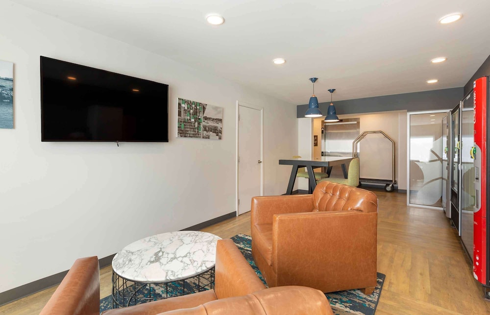 Extended Stay America Premier Suites - Providence - East Providence 35/49