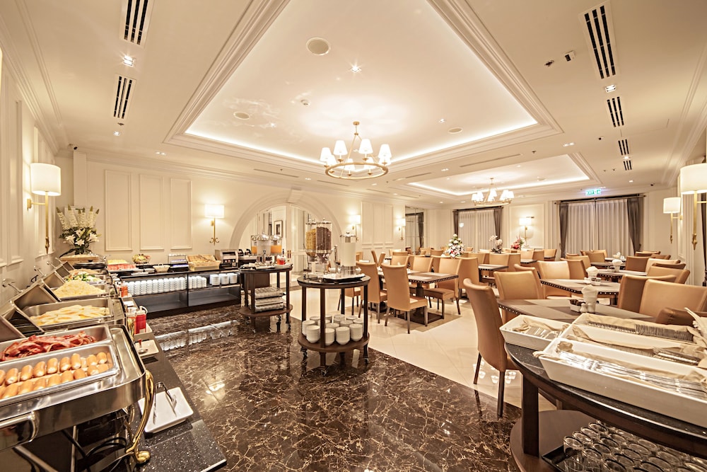 SN PLUS HOTEL 31/44