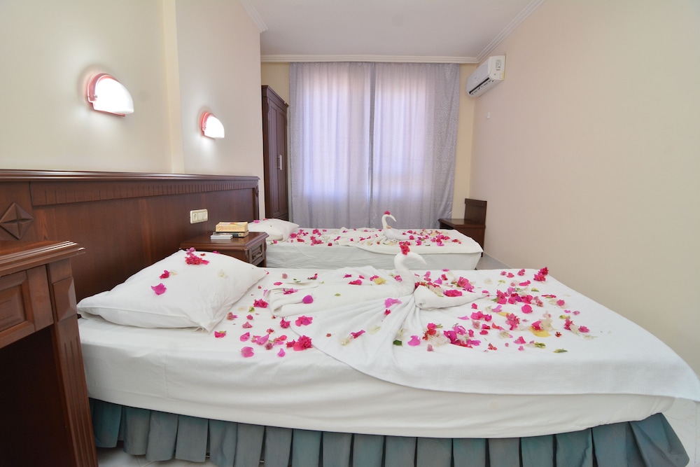 Rose Garden Aparthotel 28/71
