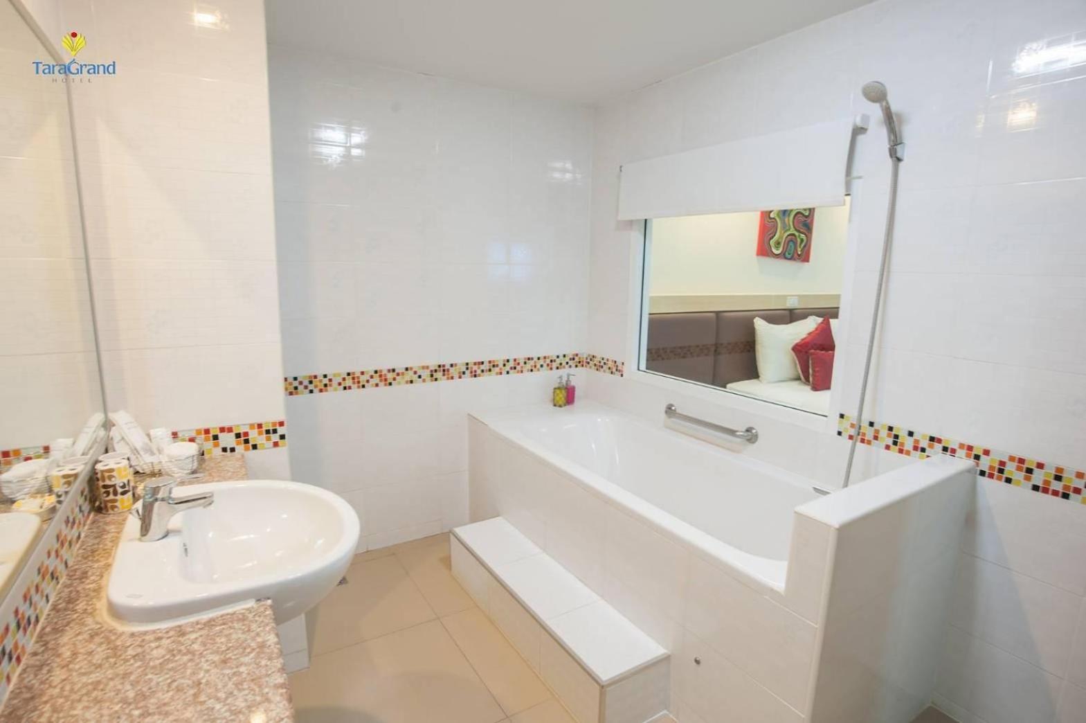 Taragrand Donmuang Airport Hotel 41/47
