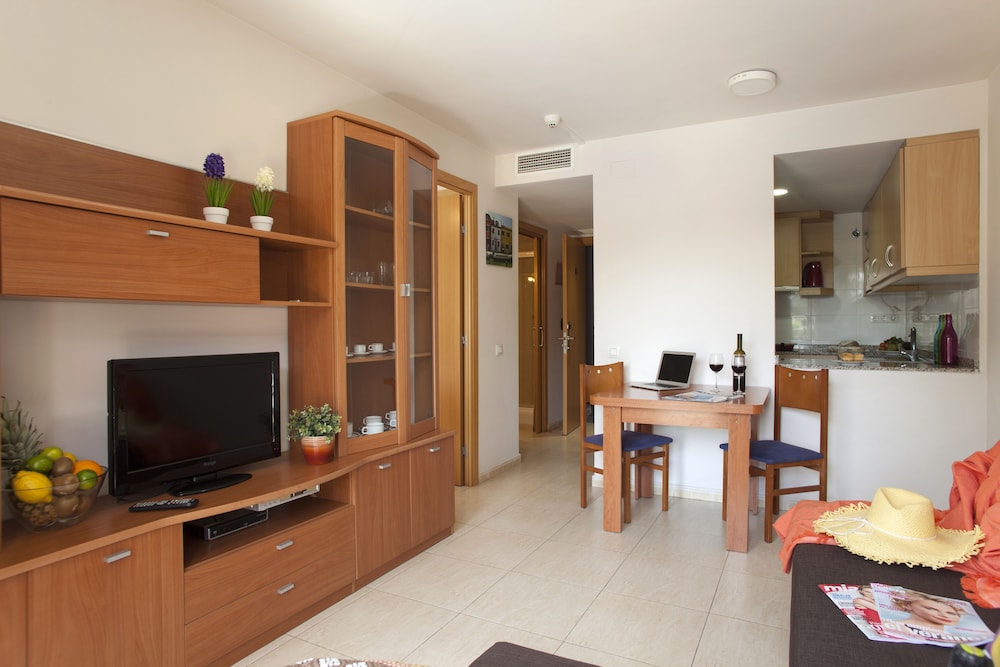 Velor Apartments 57/74