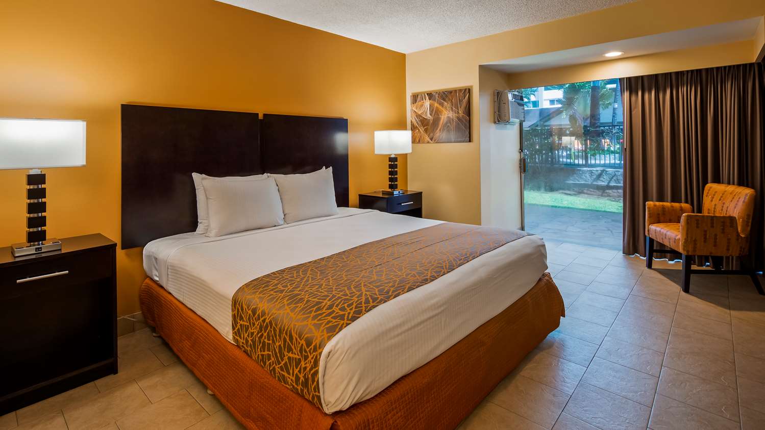 Best Western The Plaza Hotel Honolulu Airport 8/30