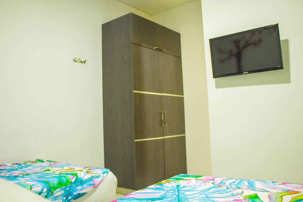 Hotel Bolivariana Plaza 23/30