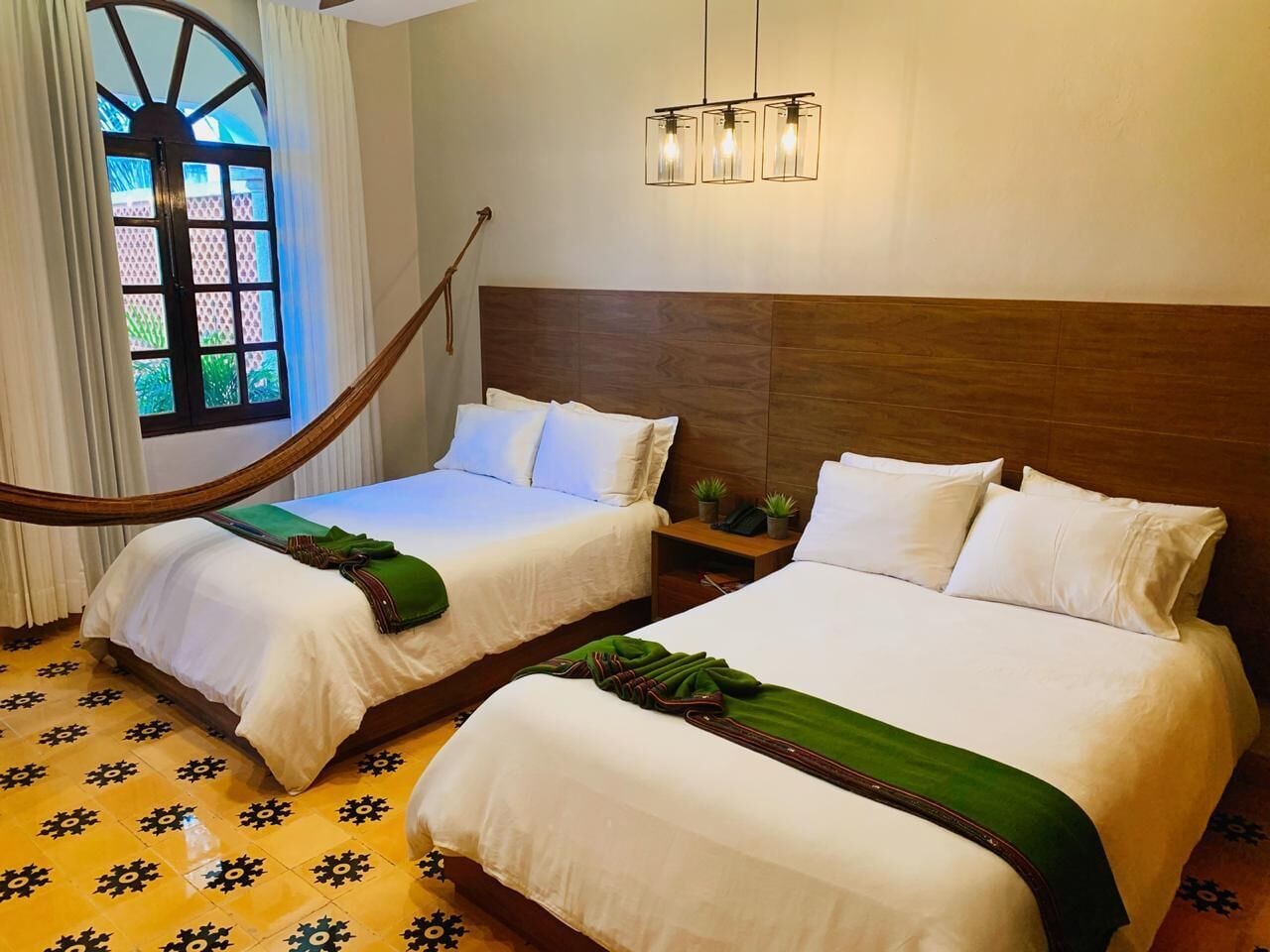 Deluxe, 2 Double Beds, Garden View, Hotel Marionetas 3/6