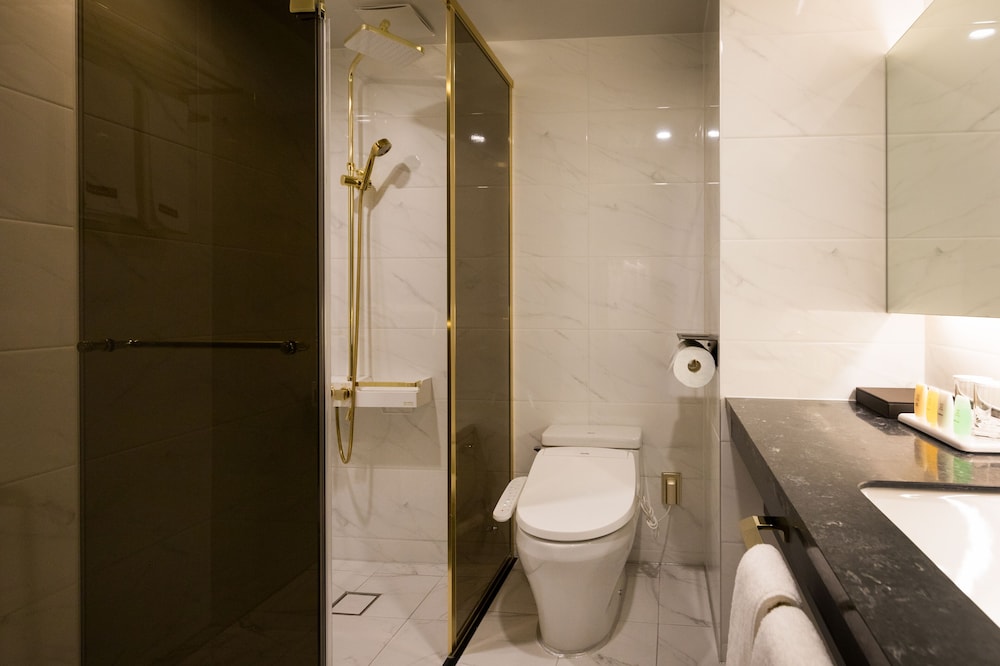 Casaloma Hotel 48/50